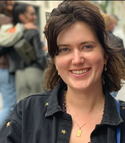 Portretfoto van Noor van den Brink